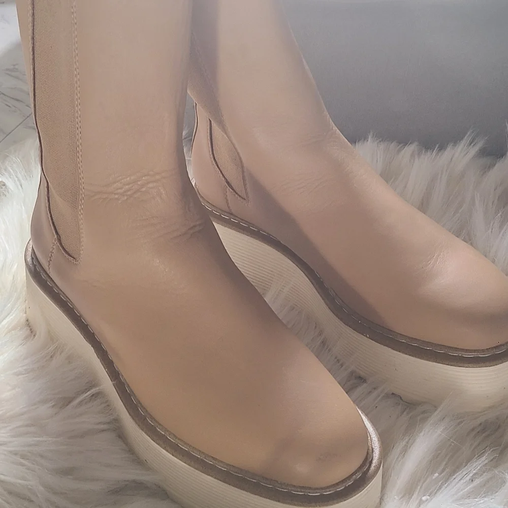 Chelsea Boot - Picture 14 of 15